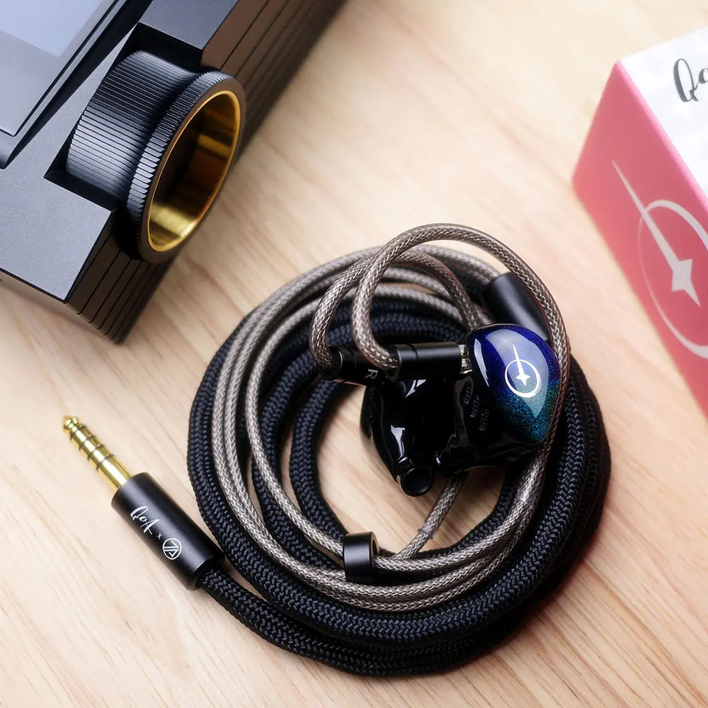 Fone de ouvido intra-auricular QoA x 7th Acoustics Ryusei